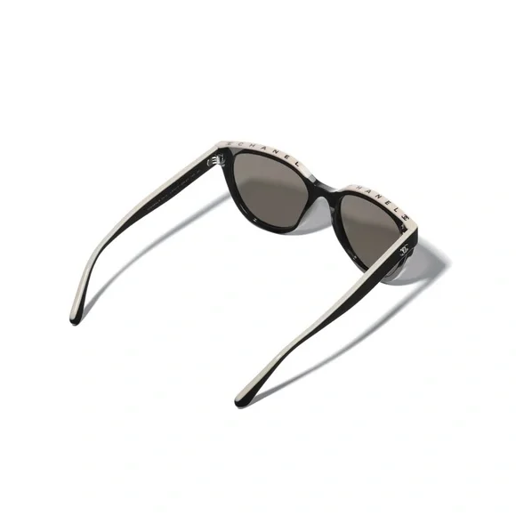 Chanel butterfly Black Sunglasses - Picture 2 of 7